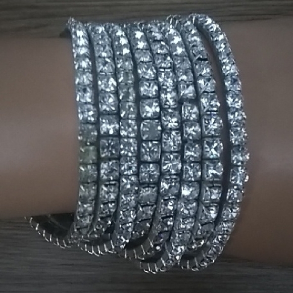Jewelry - Silver Crystal Bracelet Set